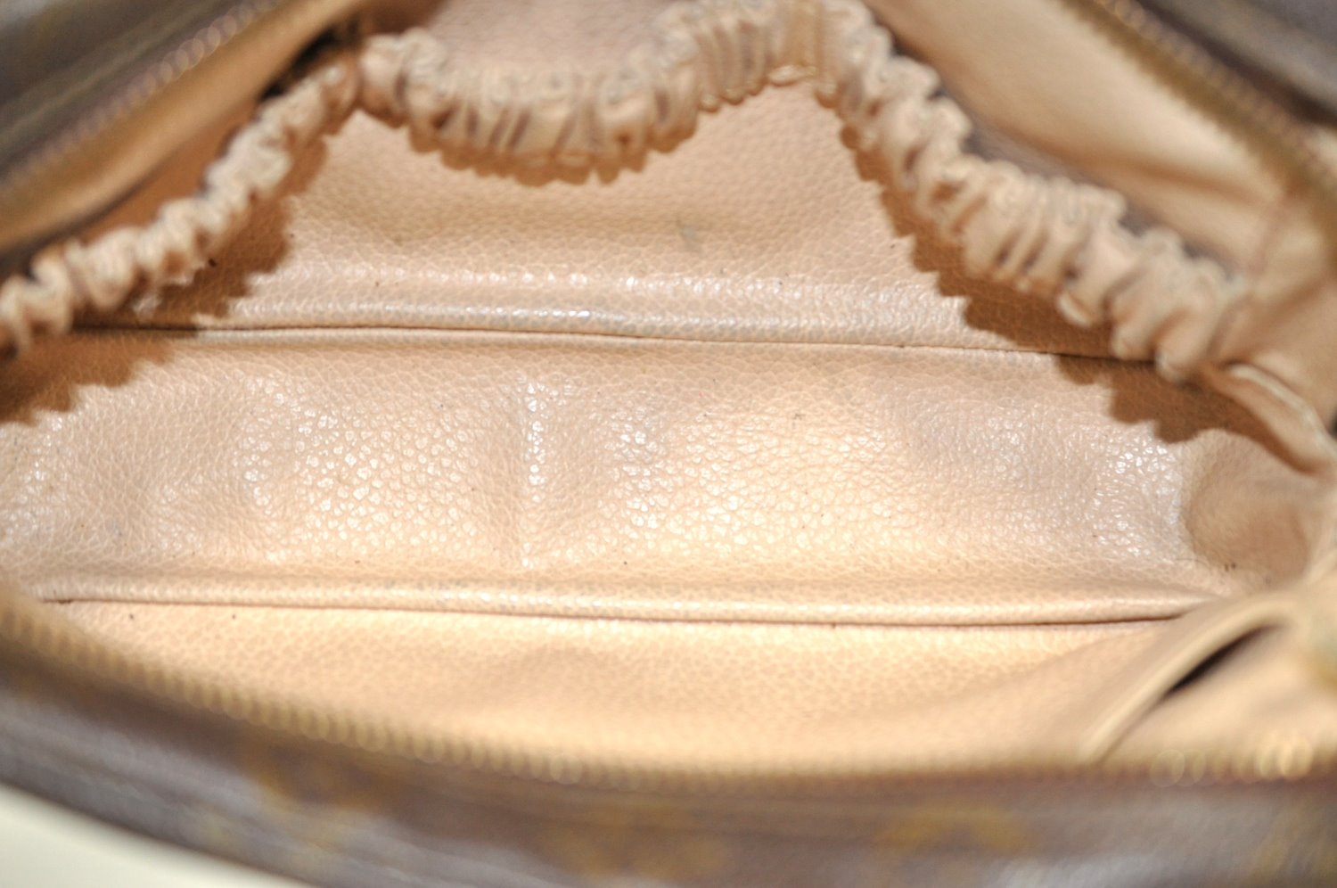 Auth Louis Vuitton Monogram Trousse Toilette 23 Clutch Bag M47524 Junk K5227