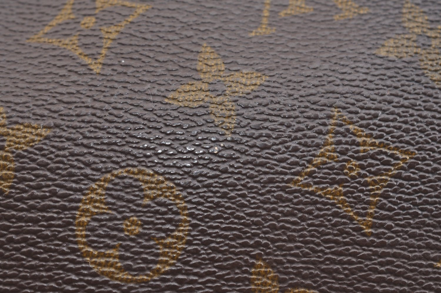 Auth Louis Vuitton Monogram Trousse Toilette 23 Clutch Hand Bag Old Model K5228