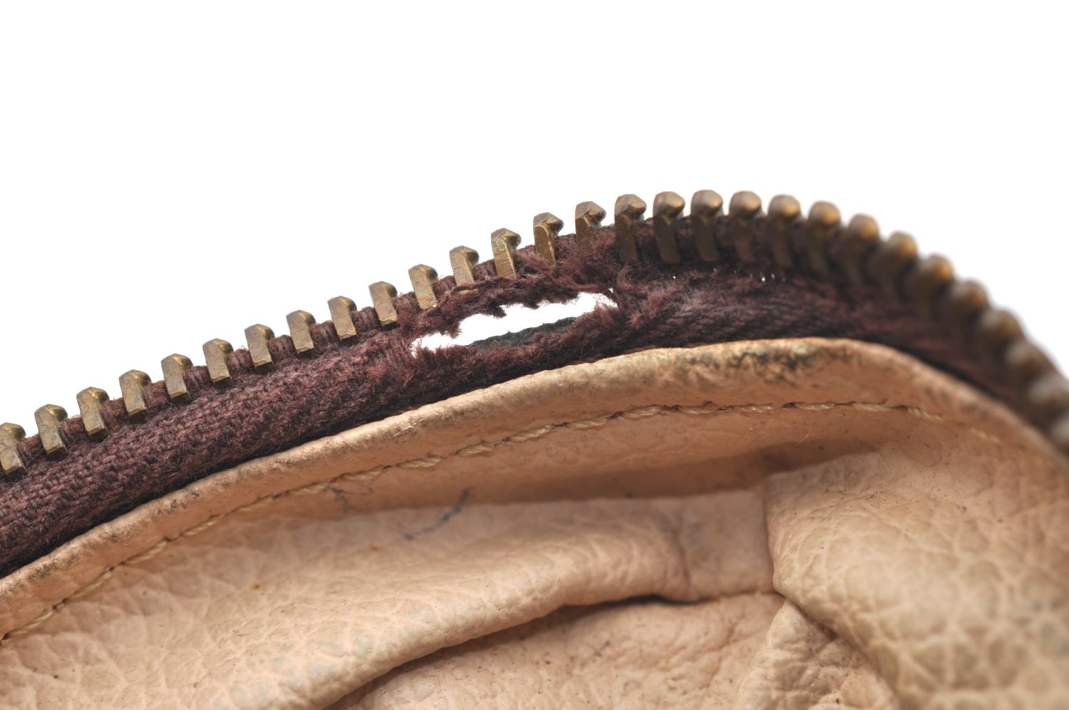 Auth Louis Vuitton Monogram Trousse Toilette 23 Clutch Hand Bag Old Model K5228