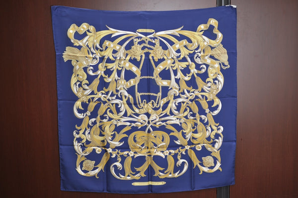 Auth HERMES Carre 90 Scarf "LE MORS ”A LA CONETABLE" Silk Navy Blue Box K5235