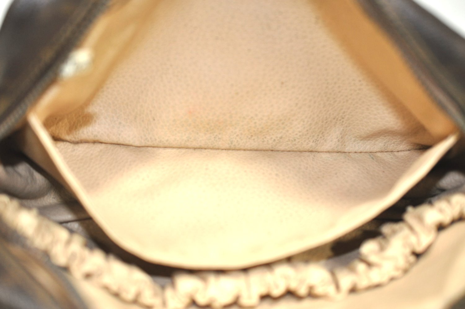 Auth Louis Vuitton Monogram Trousse Toilette 23 Clutch Hand Bag M47524 LV K5247