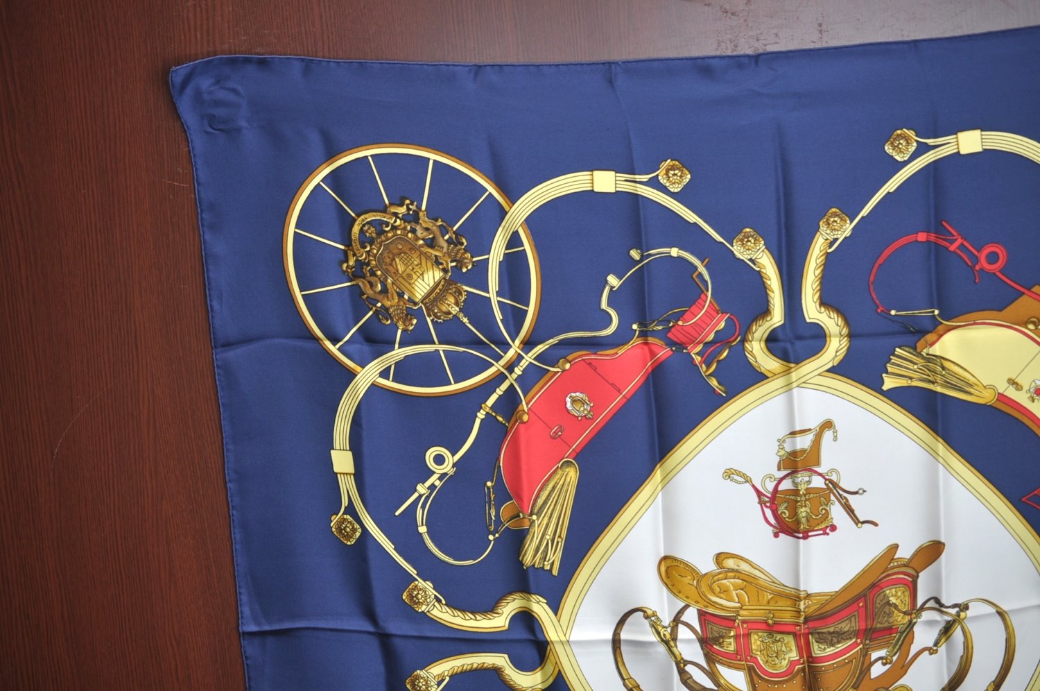 Authentic HERMES Carre 90 Scarf 