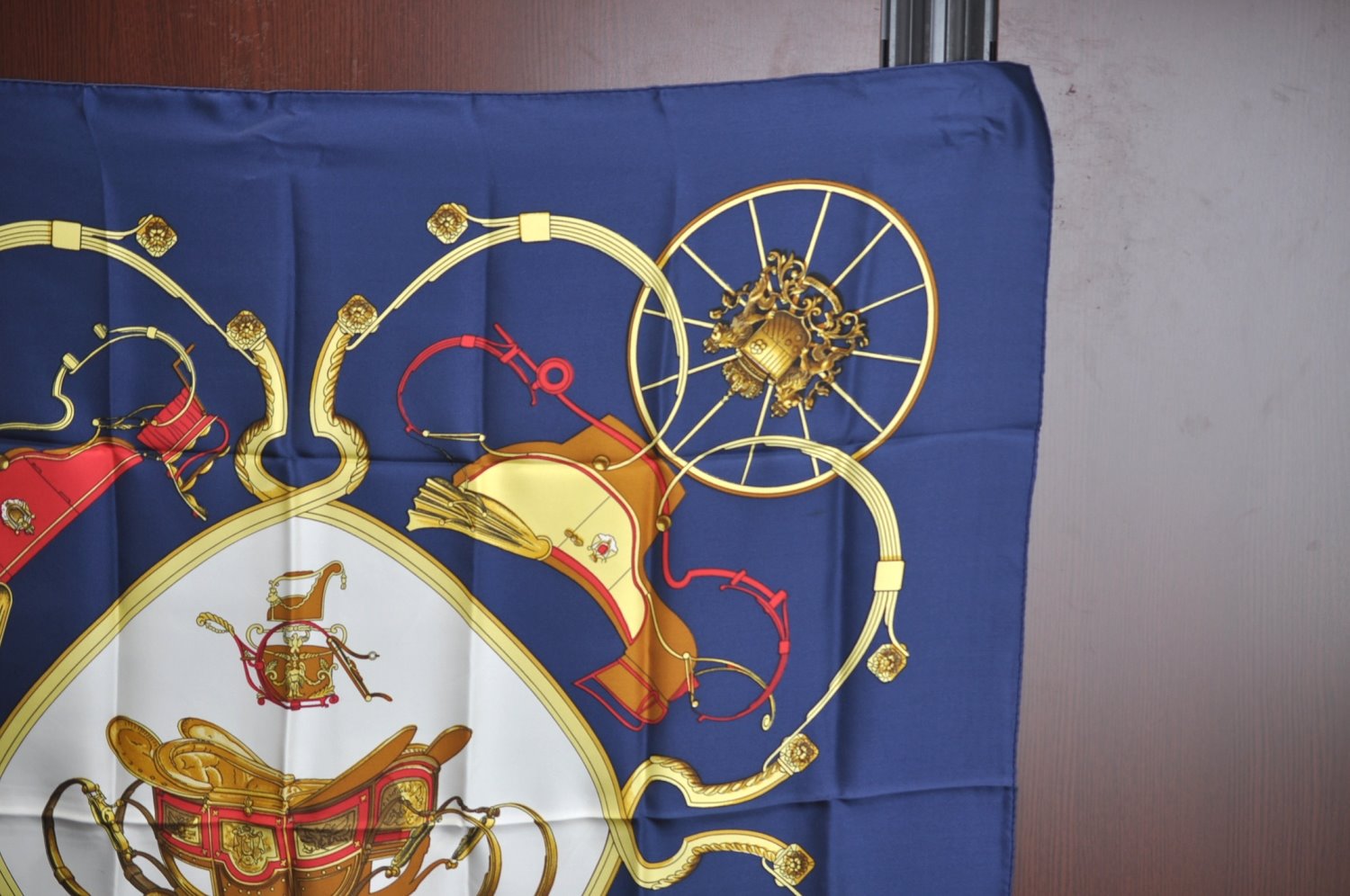 Authentic HERMES Carre 90 Scarf 