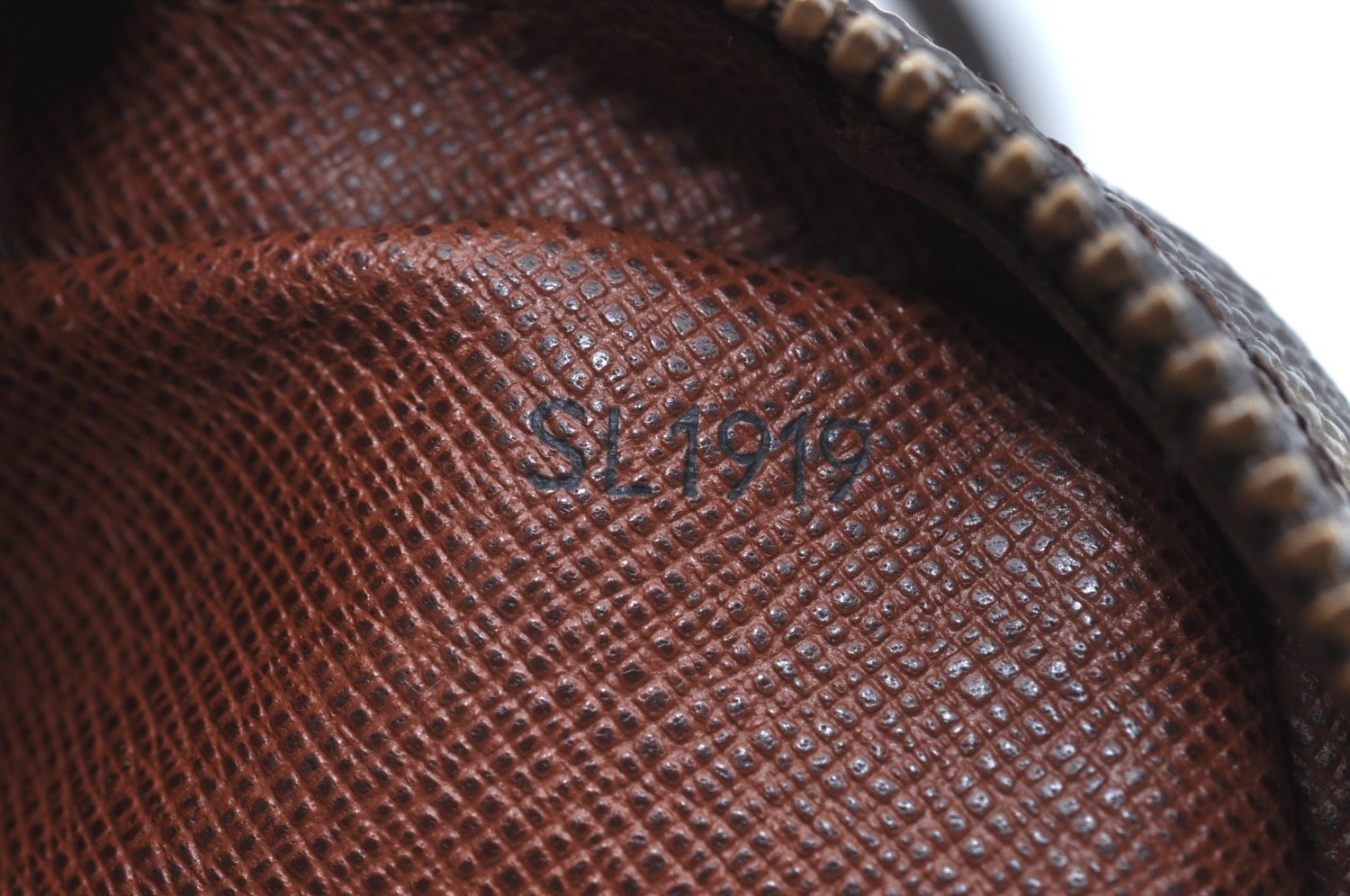 Authentic Louis Vuitton Monogram Danube Shoulder Cross Body Bag M45266 LV K5276