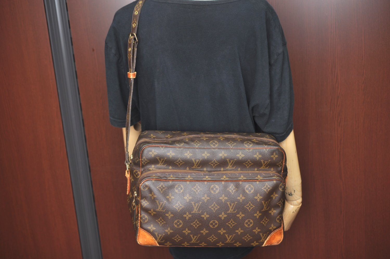 Authentic Louis Vuitton Monogram Nile 34 Shoulder Cross Body Bag M45242 LV K5283