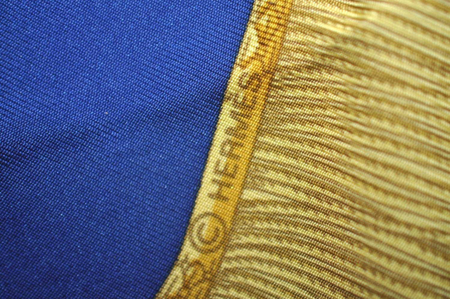 Authentic HERMES Carre 90 Scarf 