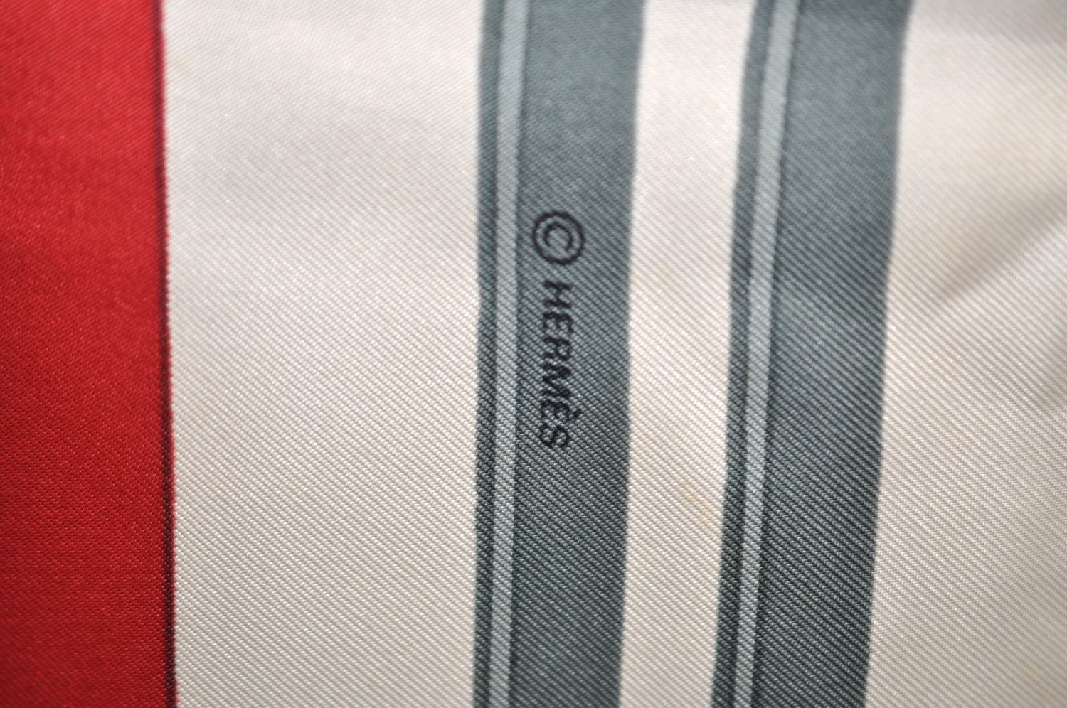 Authentic HERMES Carre 90 Scarf 