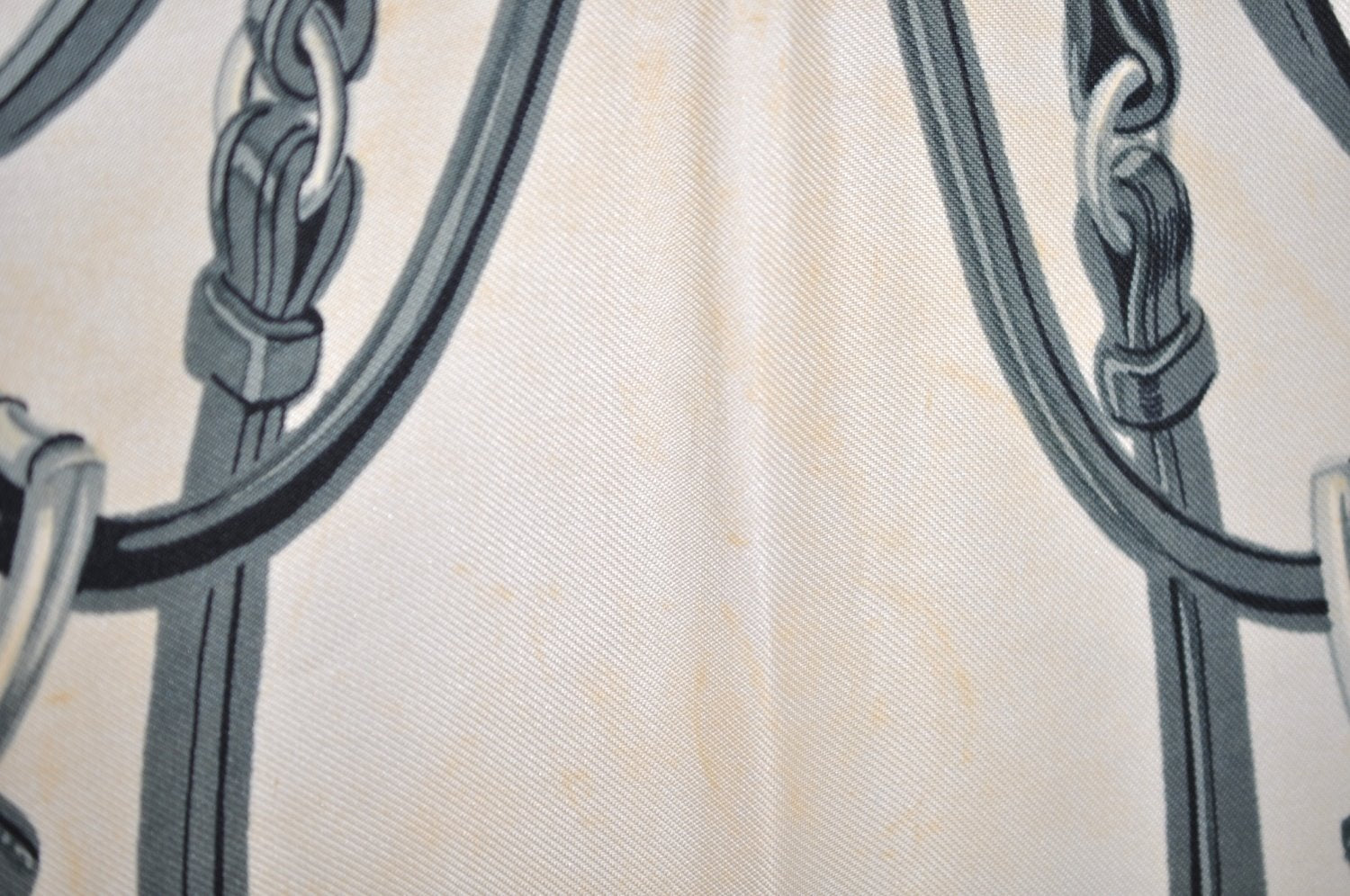 Authentic HERMES Carre 90 Scarf 