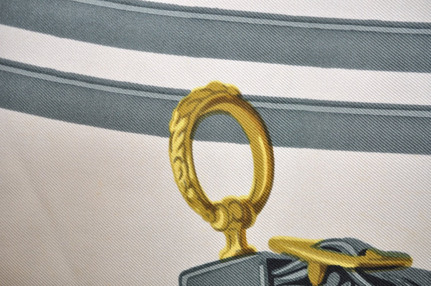 Authentic HERMES Carre 90 Scarf 