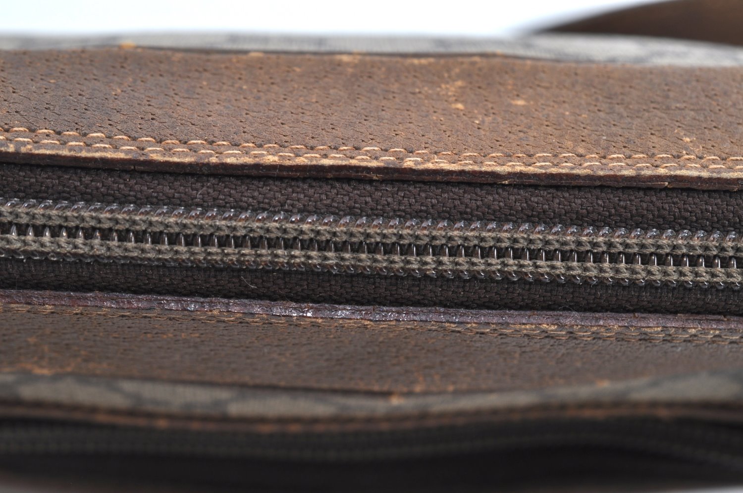 Authentic GUCCI Shoulder Cross Body Bag GG Plus PVC Leather Brown Junk K5293