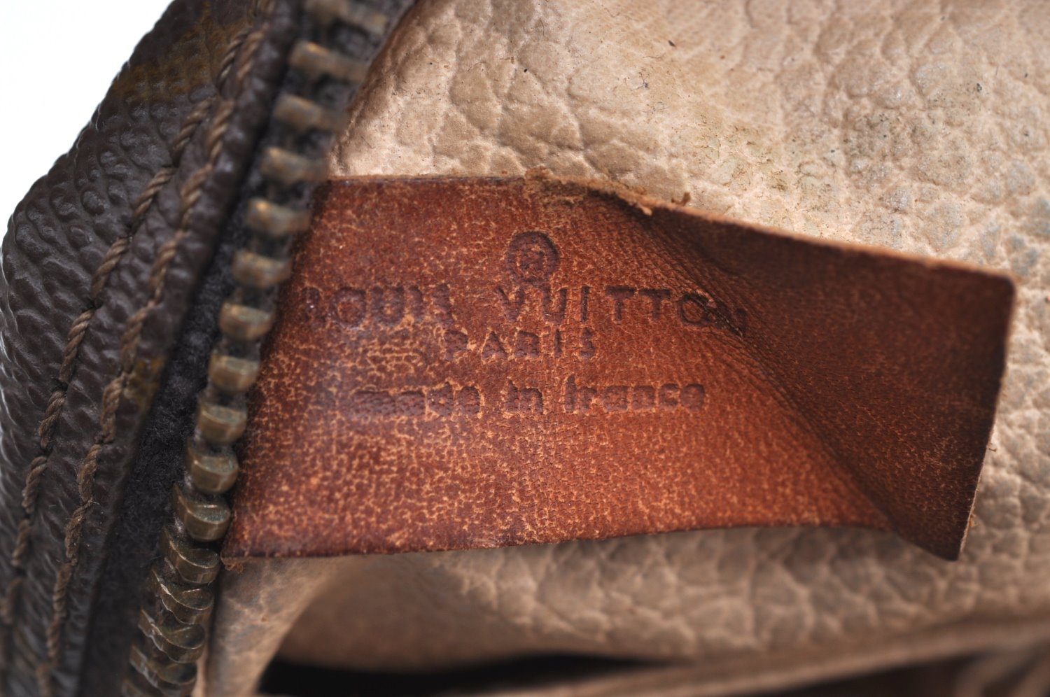 Auth Louis Vuitton Monogram Trousse Toilette 23 Clutch Hand Bag Old Model K5299