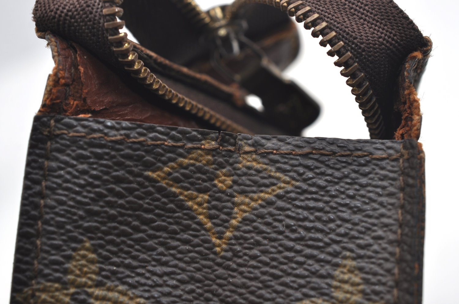 Auth Louis Vuitton Monogram Poche Toilette 26 Cosmetics Pouch Old Model K5308