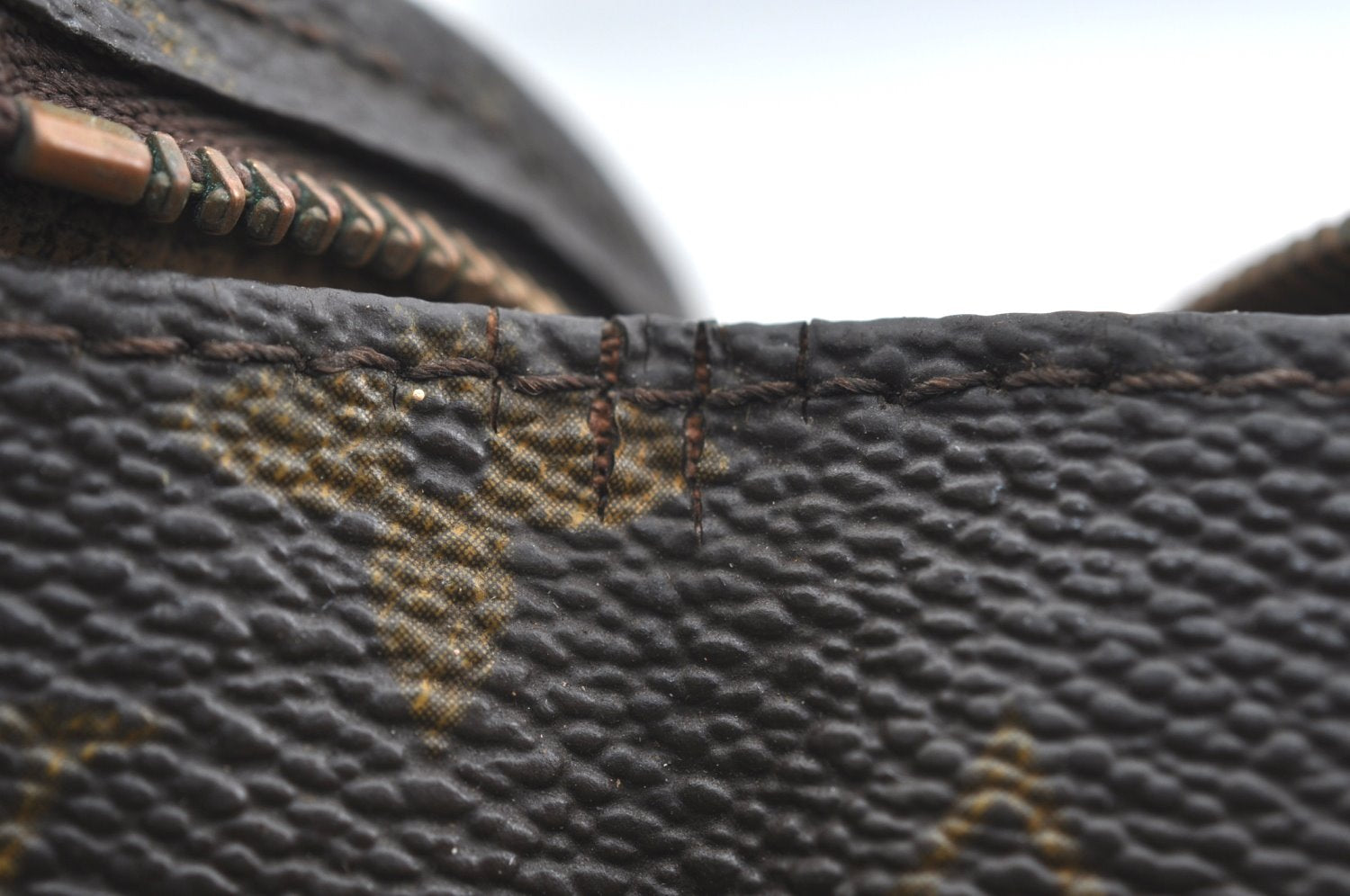 Authentic Louis Vuitton Monogram Poche Toilette 26 M47542 Cosmetics Pouch K5313