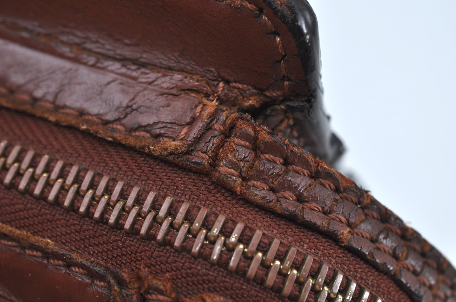 Authentic Louis Vuitton Monogram Pochette Homme Clutch Hand Bag M51795 LV K5315