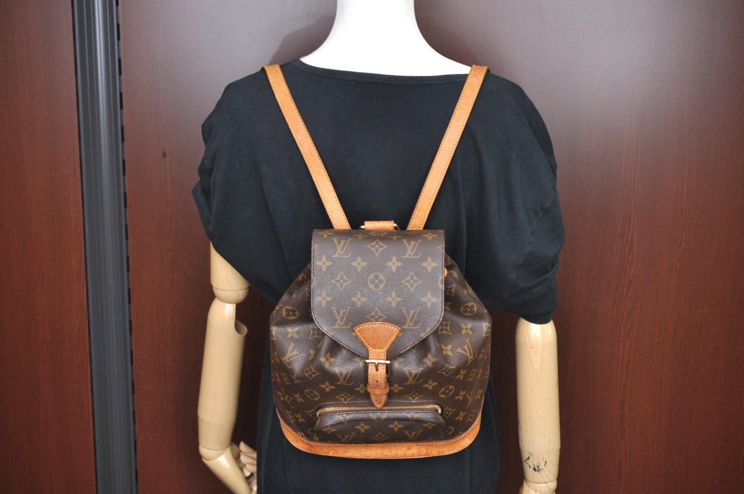 Authentic Louis Vuitton Monogram Montsouris MM Backpack M51136 LV K5327