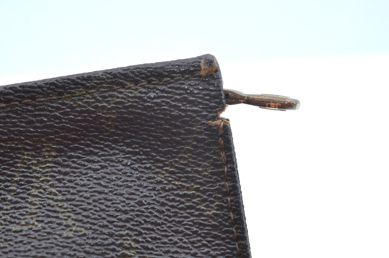 Authentic Louis Vuitton Monogram Poche Toilette 26 M47542 Cosmetics Pouch K5328