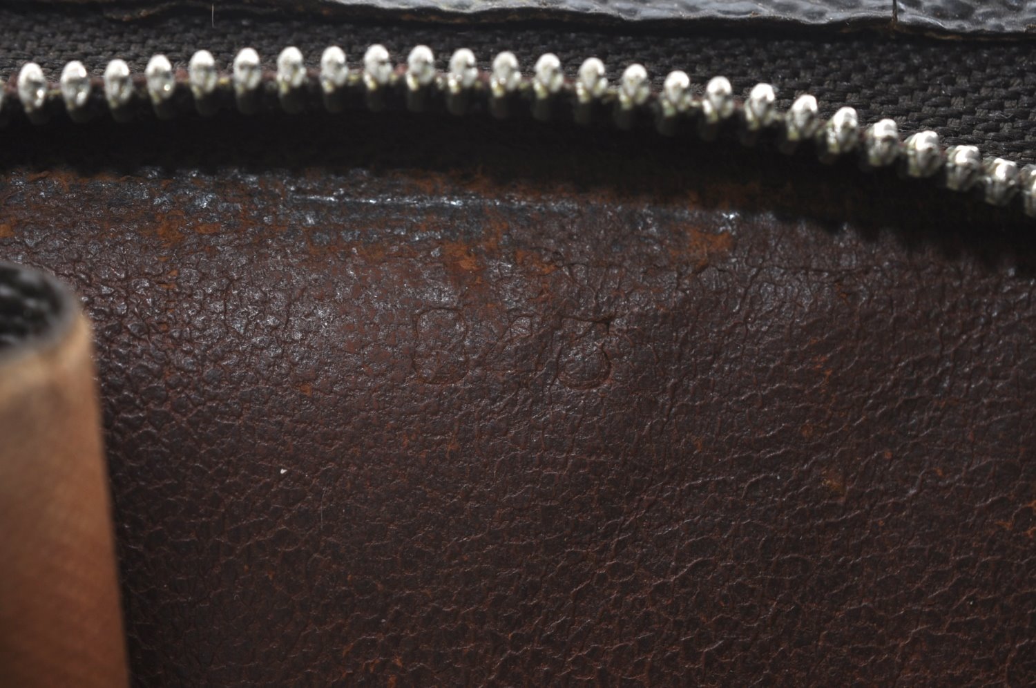 Auth Louis Vuitton Monogram Poche Toilette 26 Cosmetics Pouch Old Model LV K5329