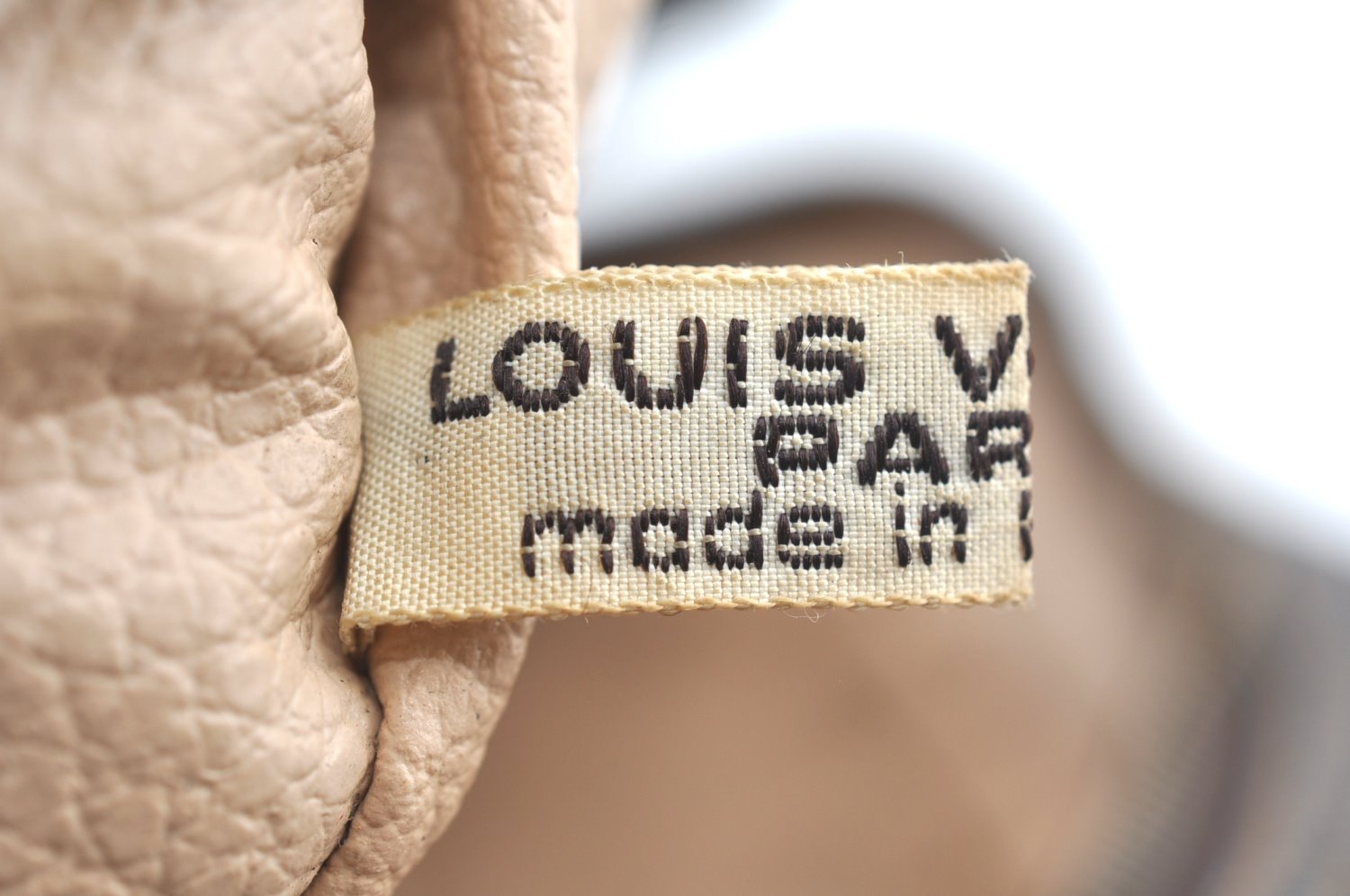 Auth Louis Vuitton Monogram Trousse Toilette 28 Clutch Hand Bag M47522 LV K5330