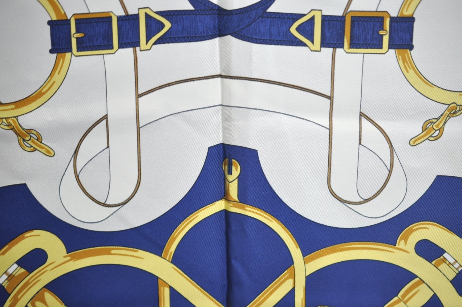 Authentic HERMES Carre 90 Scarf 