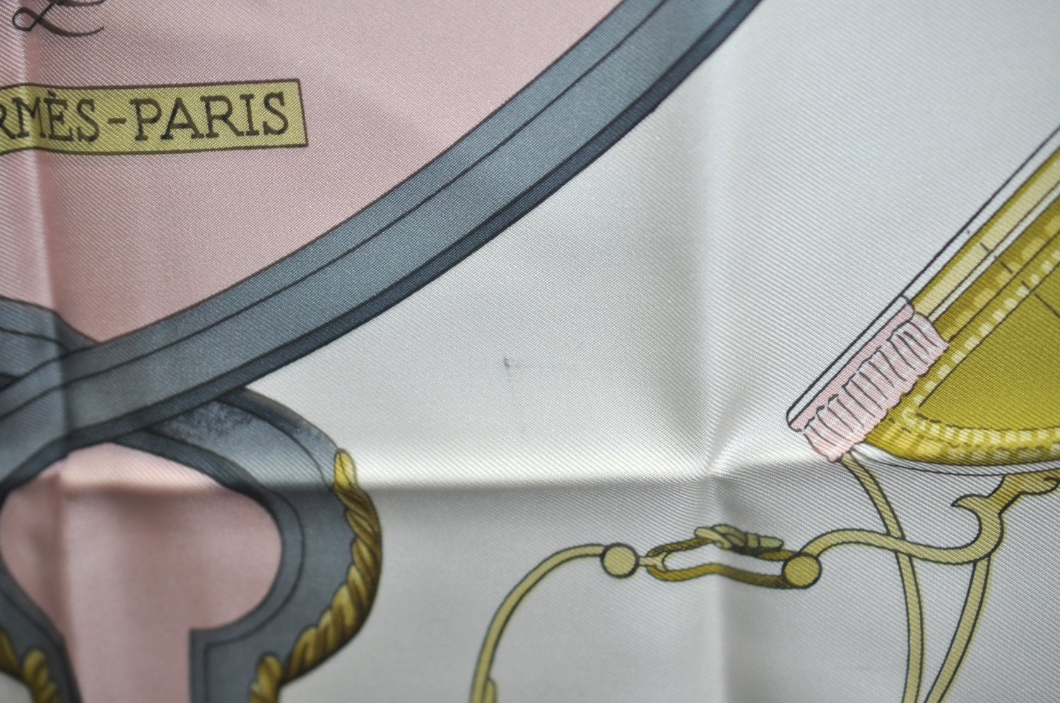 Authentic HERMES Carre 90 Scarf 