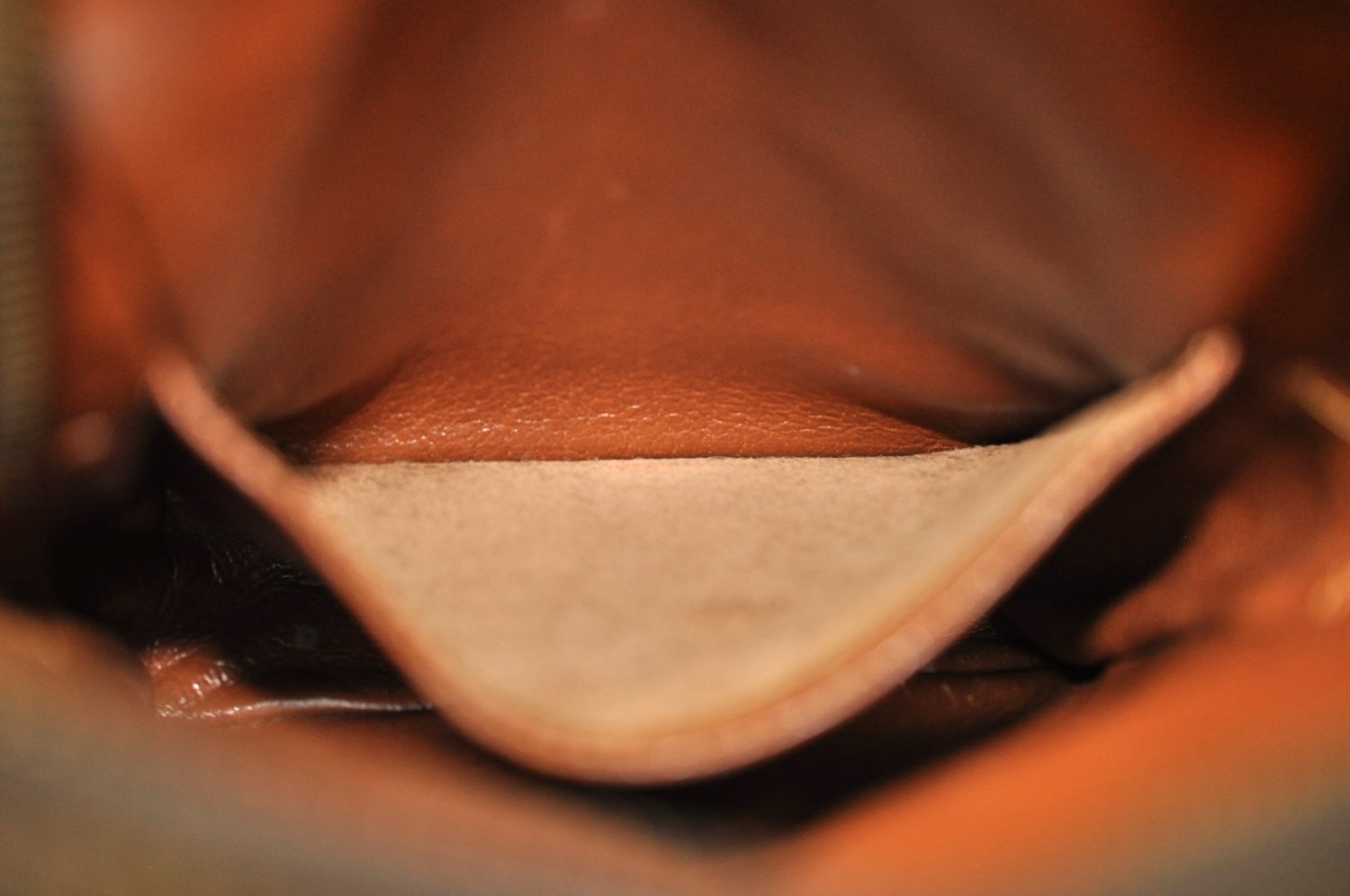 Authentic Louis Vuitton Monogram Amazone Shoulder Cross Body Bag Old Model K5368