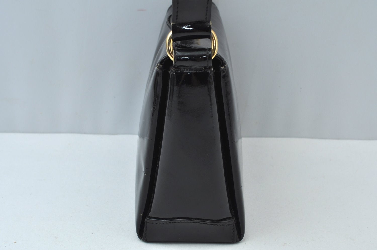 Authentic GUCCI Vintage Shoulder Hand Bag Purse Enamel Black K5369