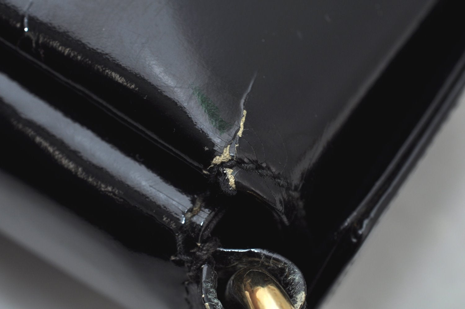 Authentic GUCCI Vintage Shoulder Hand Bag Purse Enamel Black K5369