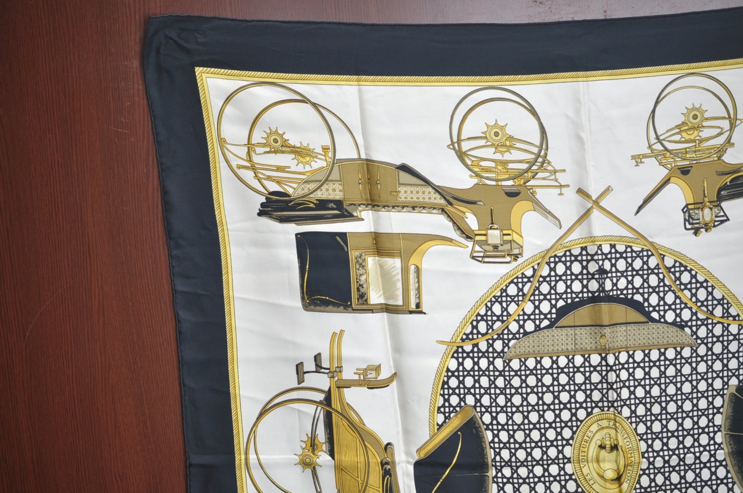 Authentic HERMES Carre 90 Scarf 