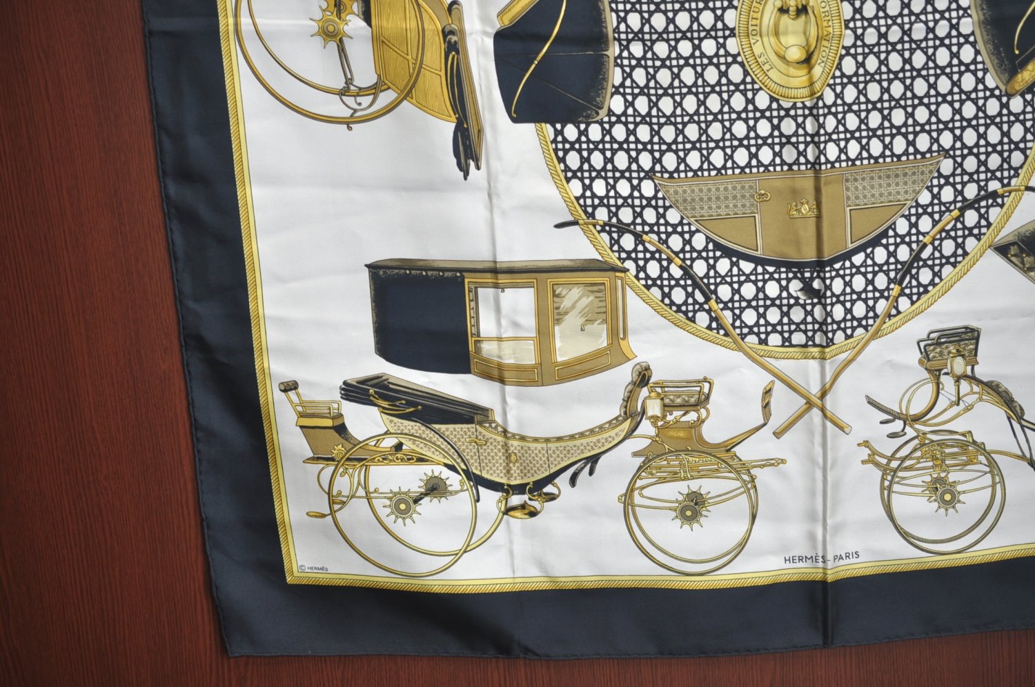 Authentic HERMES Carre 90 Scarf 