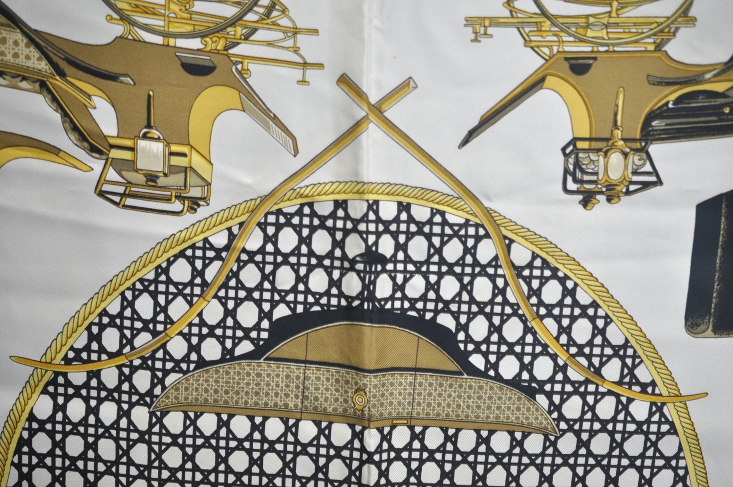 Authentic HERMES Carre 90 Scarf 