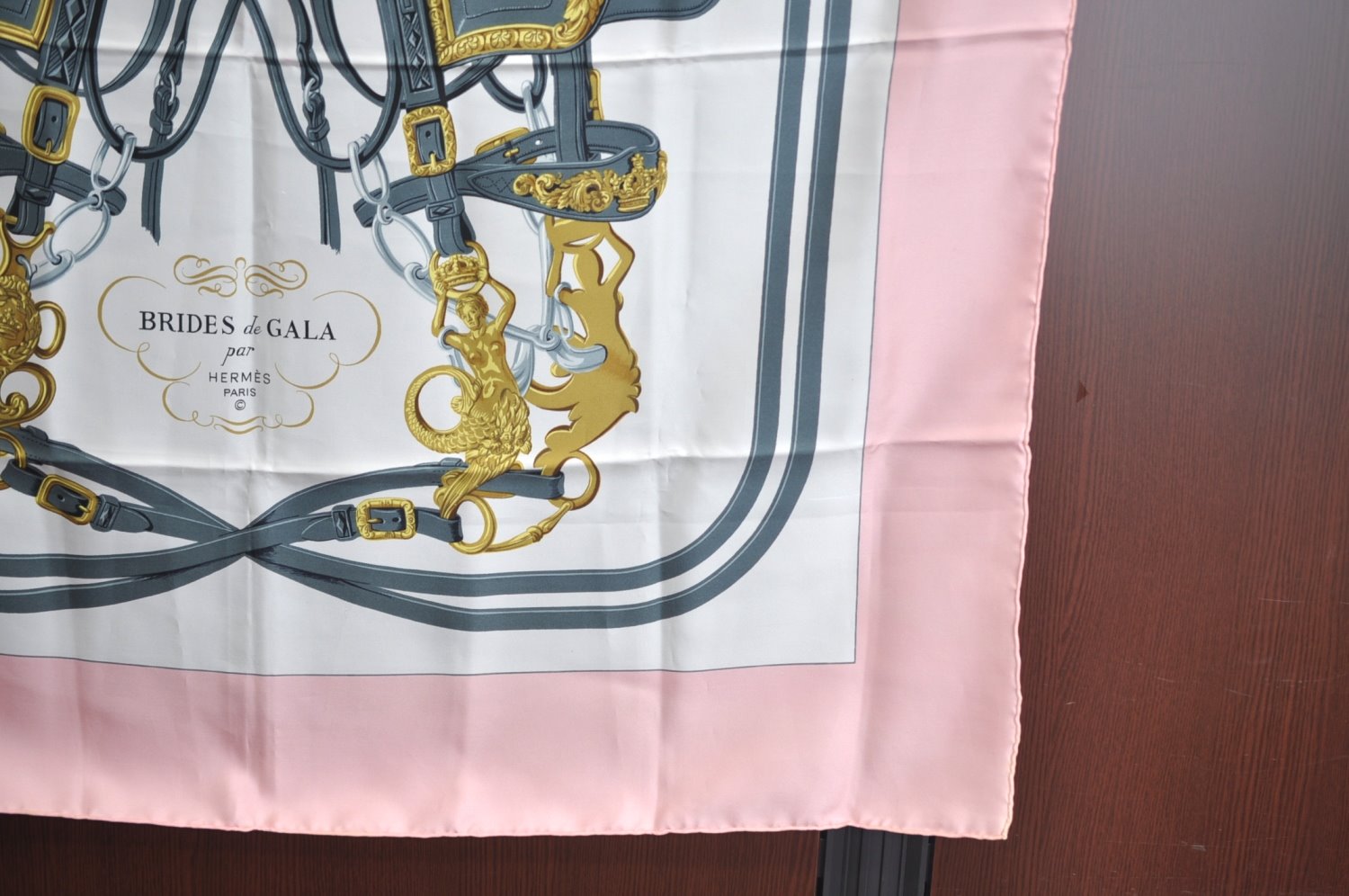 Authentic HERMES Carre 90 Scarf 