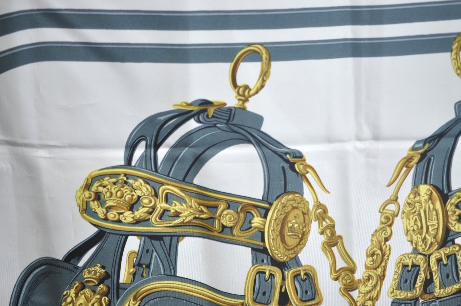 Authentic HERMES Carre 90 Scarf 