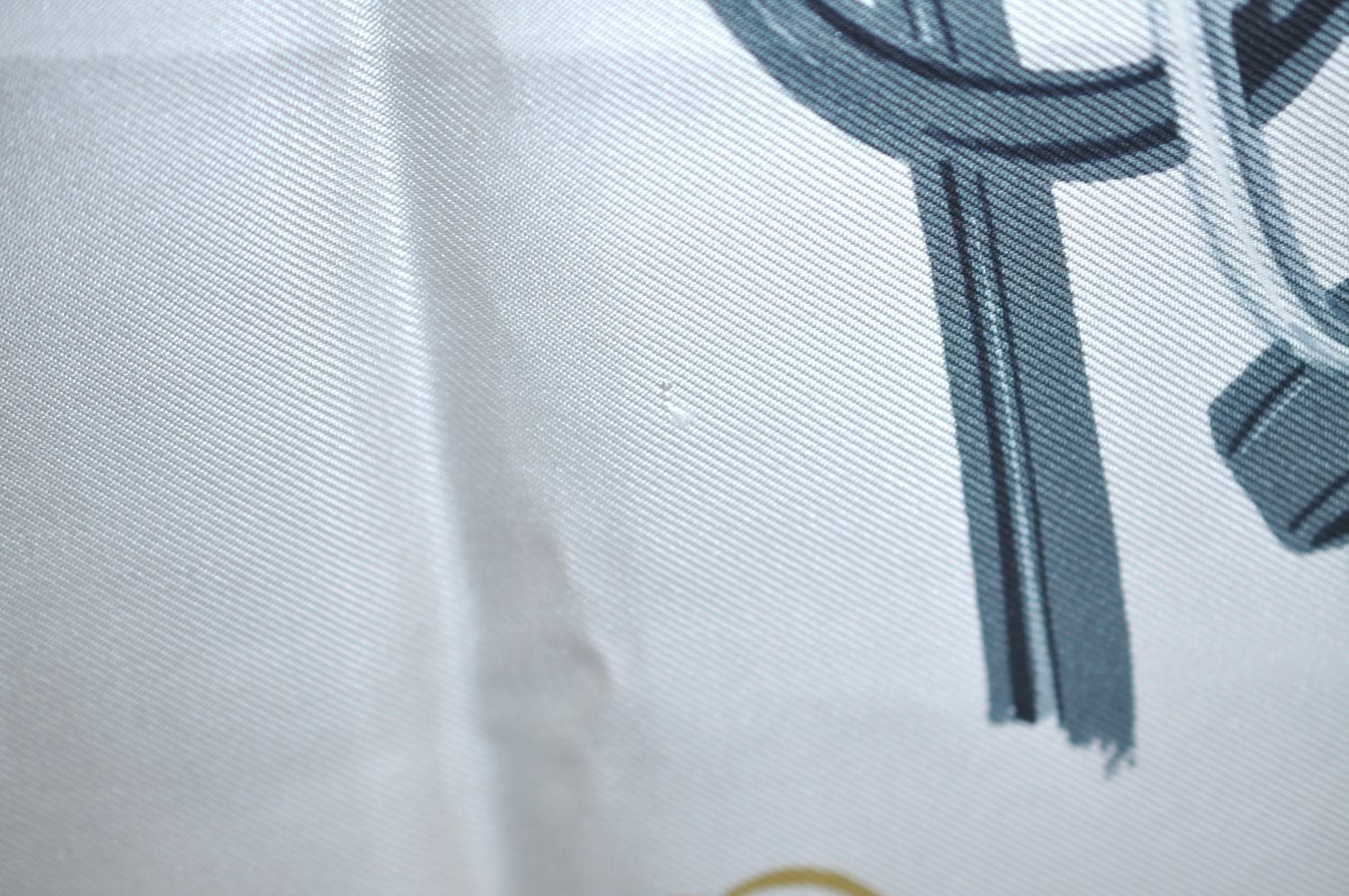 Authentic HERMES Carre 90 Scarf 