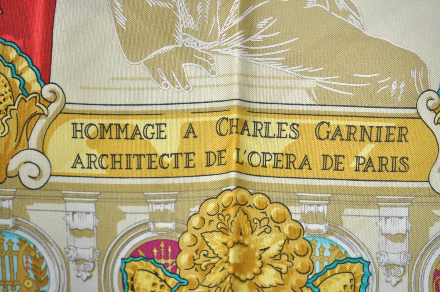 Authentic HERMES Carre 90 Scarf 