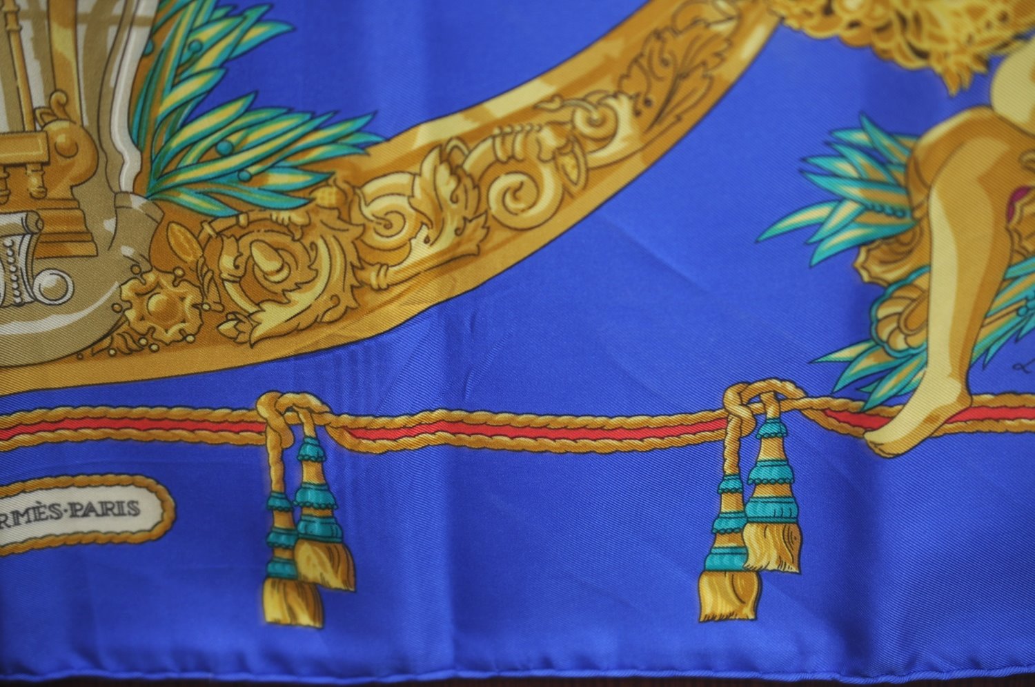 Authentic HERMES Carre 90 Scarf 