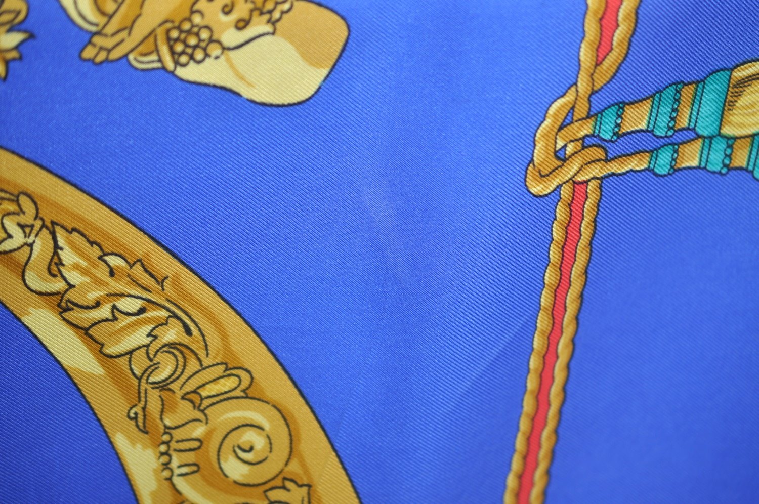 Authentic HERMES Carre 90 Scarf 