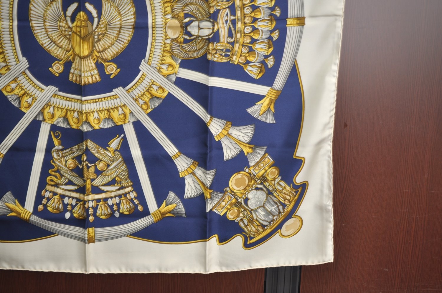 Authentic HERMES Carre 90 Scarf Egypt Motif Silk White Blue K5381