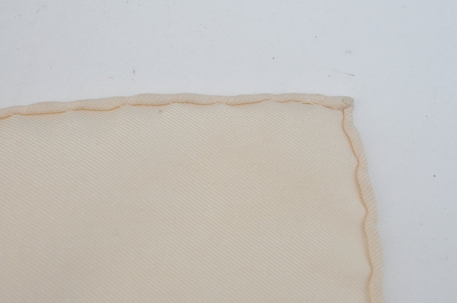 Authentic HERMES Carre 90 Scarf Egypt Motif Silk White Blue K5381