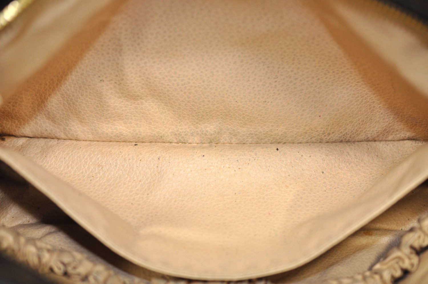 Auth Louis Vuitton Monogram Trousse Toilette 28 Clutch Hand Bag M47522 LV K5386