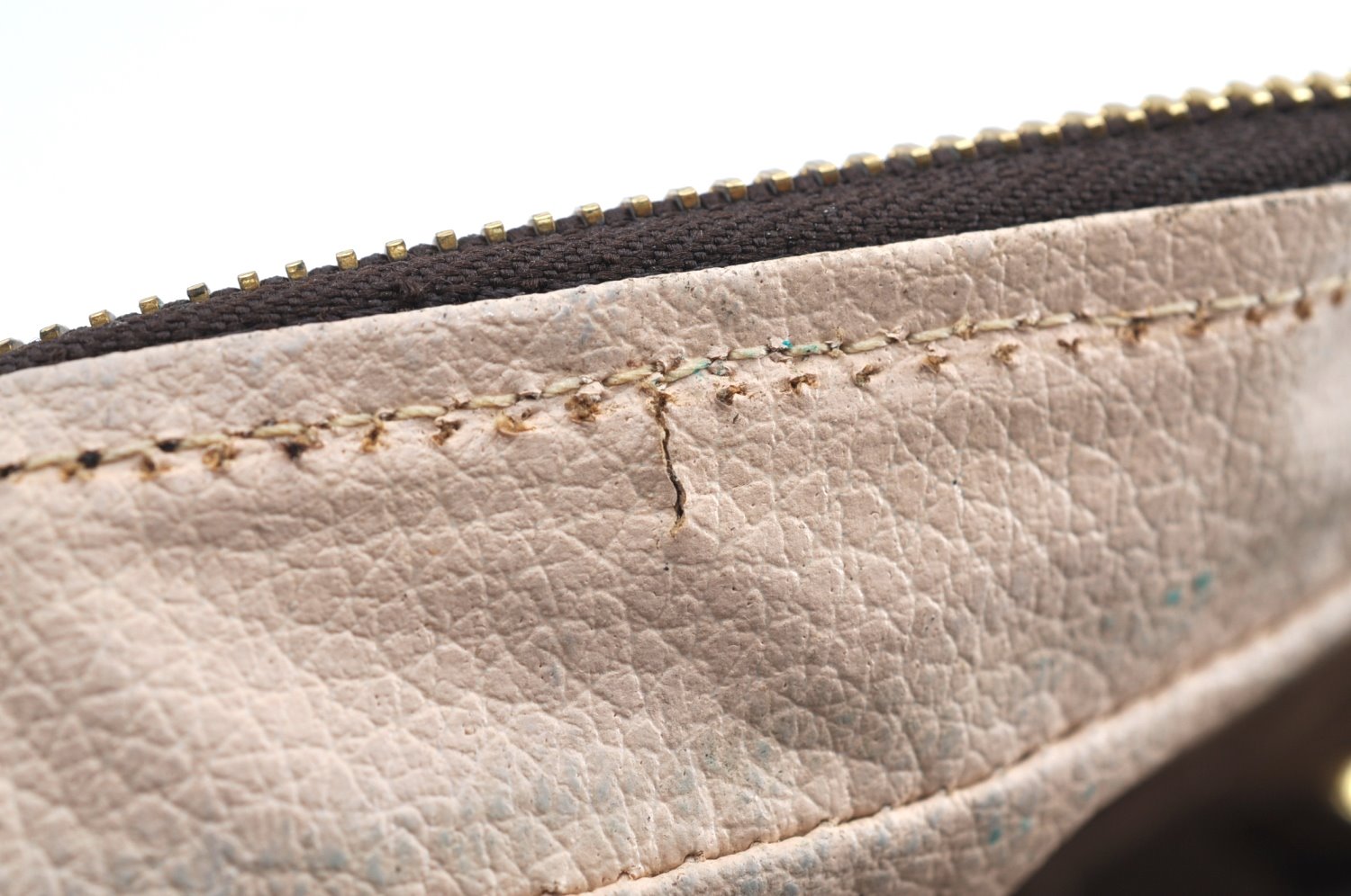 Auth Louis Vuitton Monogram Trousse Toilette 28 Clutch Hand Bag M47522 LV K5386