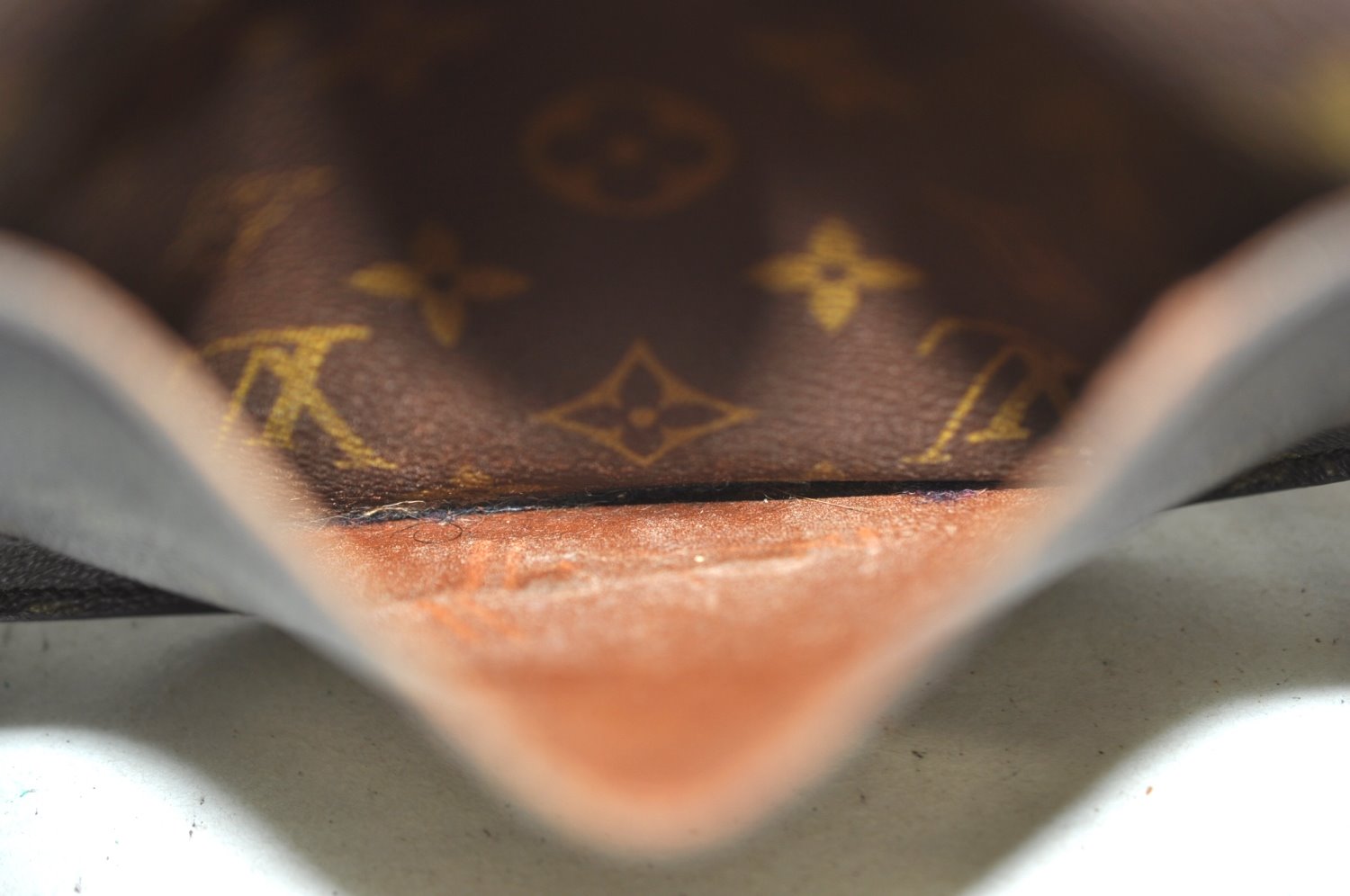 Auth Louis Vuitton Monogram Saint Cloud MM M51243 Shoulder Cross Bag Junk K5393