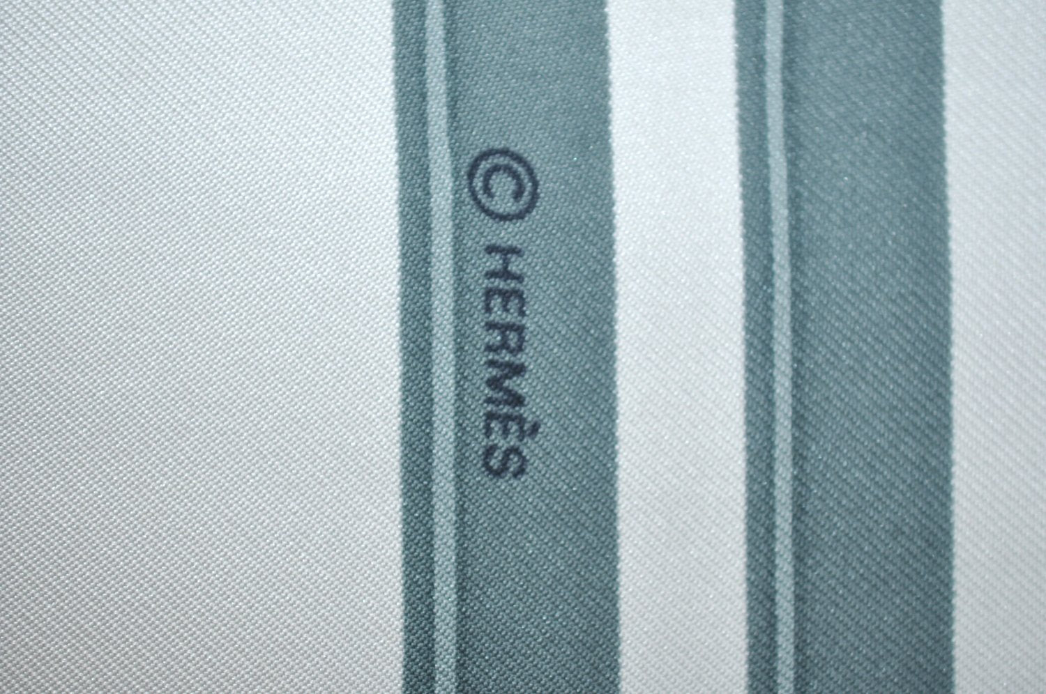 Authentic HERMES Carre 90 Scarf 