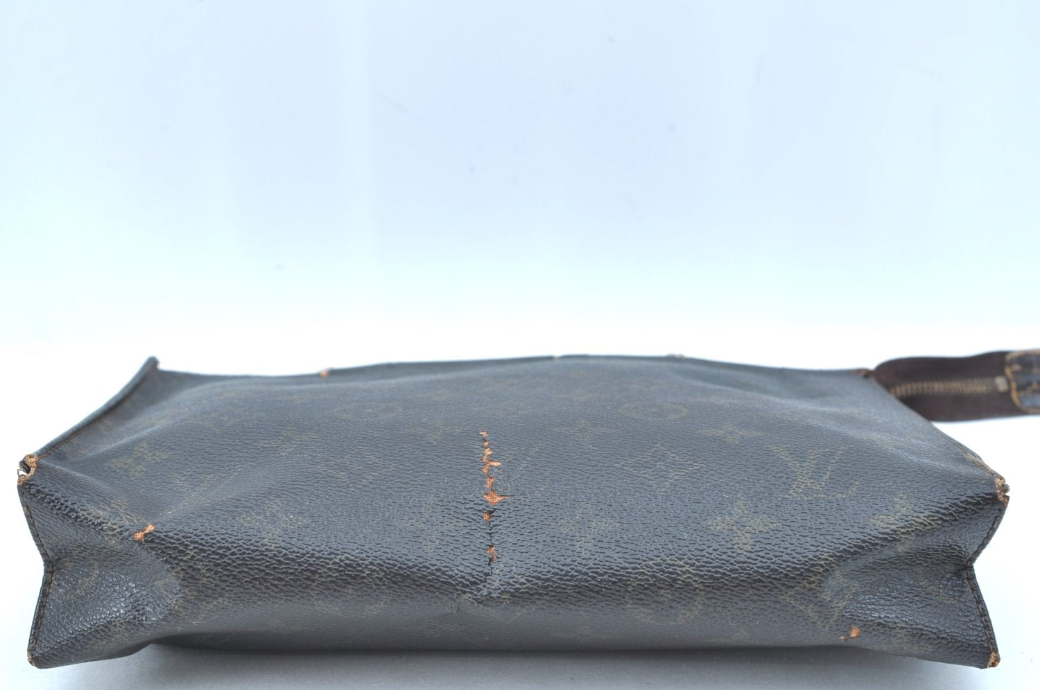 Louis Vuitton Monogram Poche Toilette 26 Cosmetics Pouch Old Model LV Junk K5414