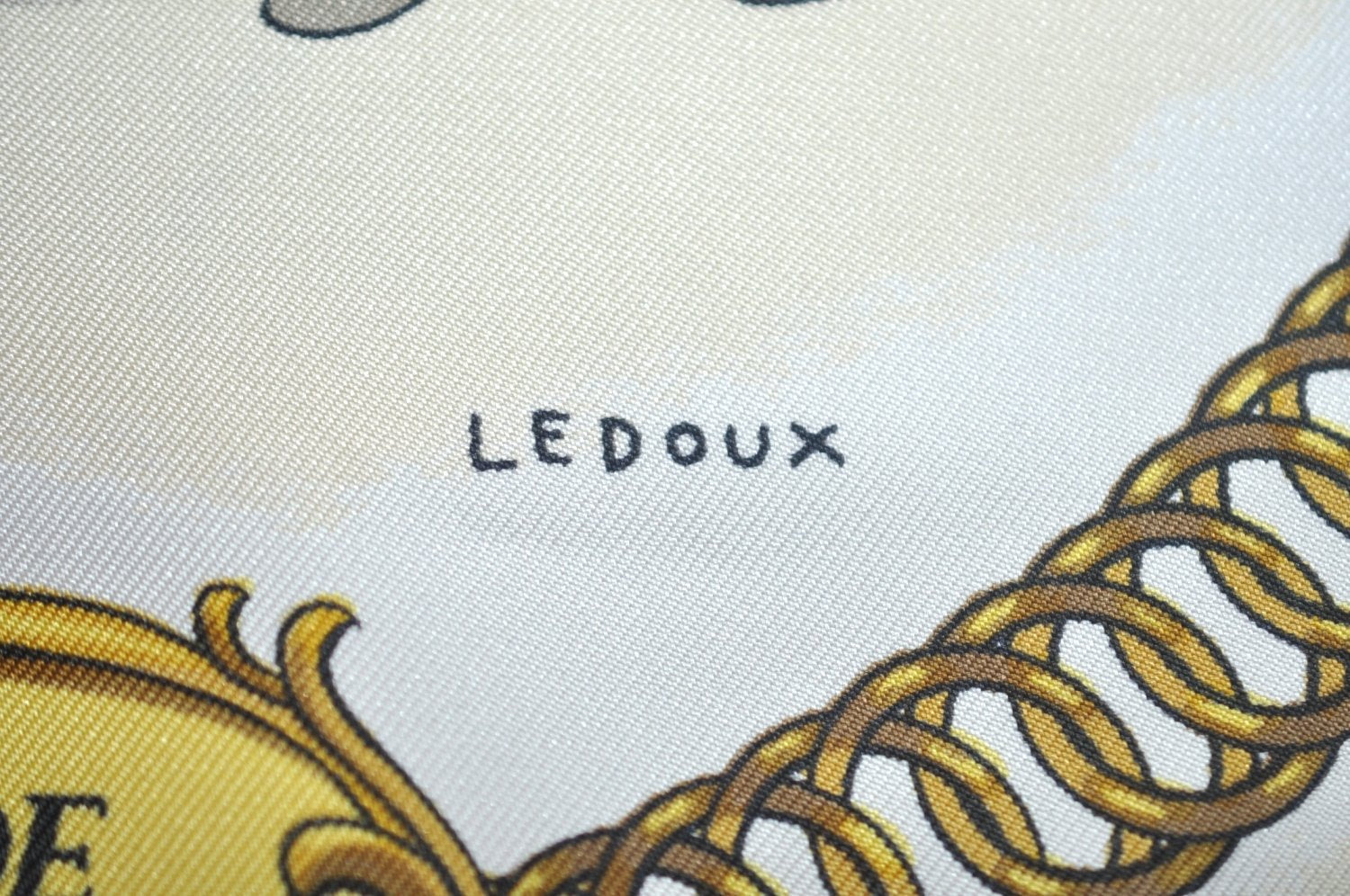 Authentic HERMES Carre 90 Scarf 