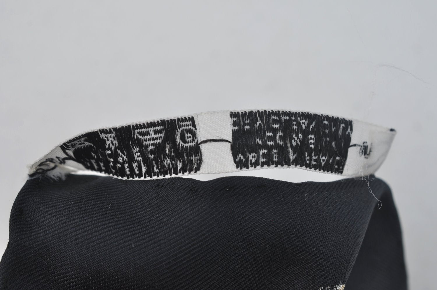 Authentic HERMES Carre 90 Scarf 