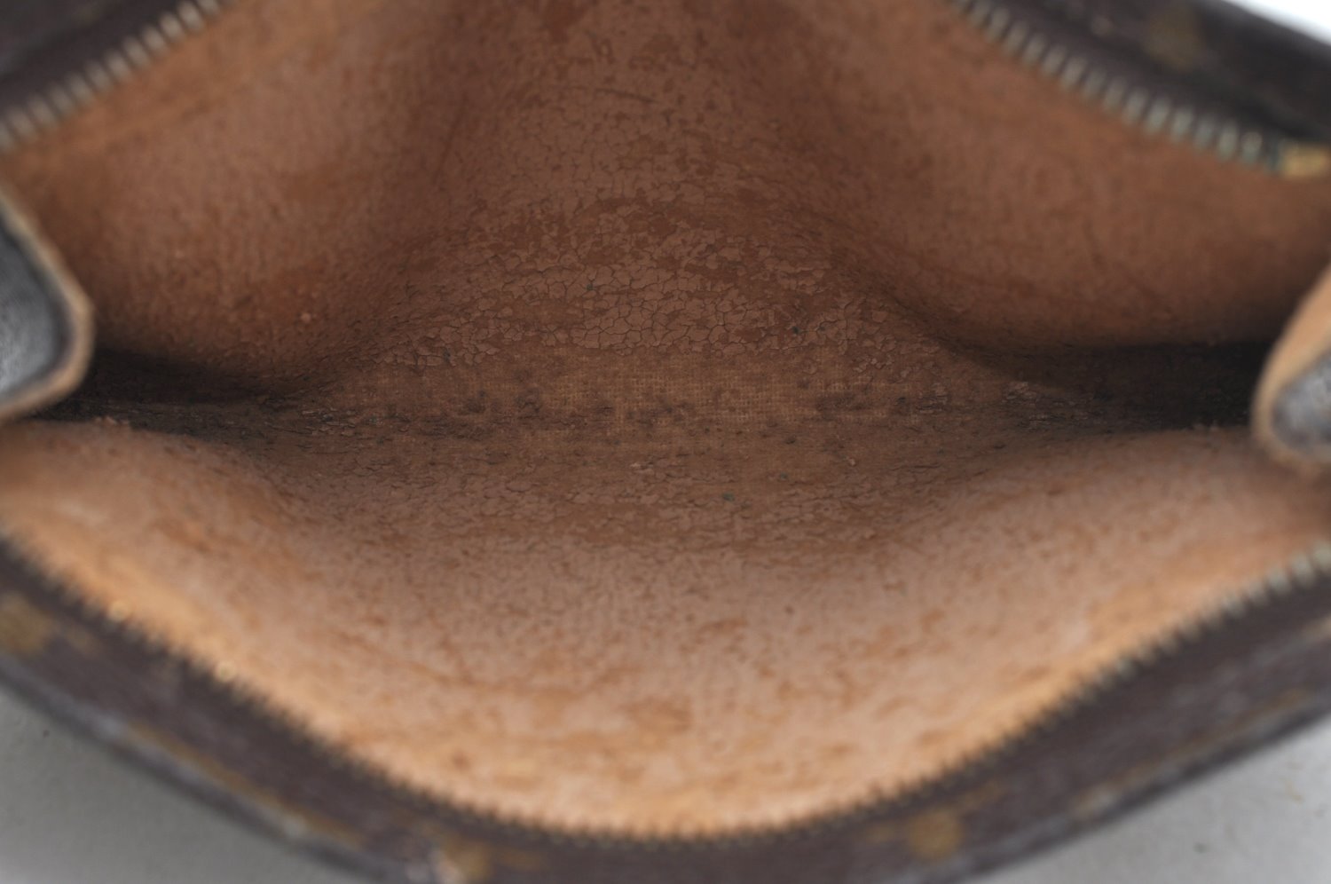 Authentic Louis Vuitton Monogram Pouch For Bucket PM LV K5472