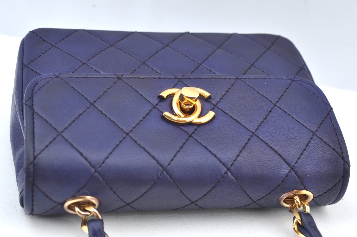 Authentic CHANEL Lamb Skin Mini Matelasse Chain Shoulder Bag Blue CC K5492