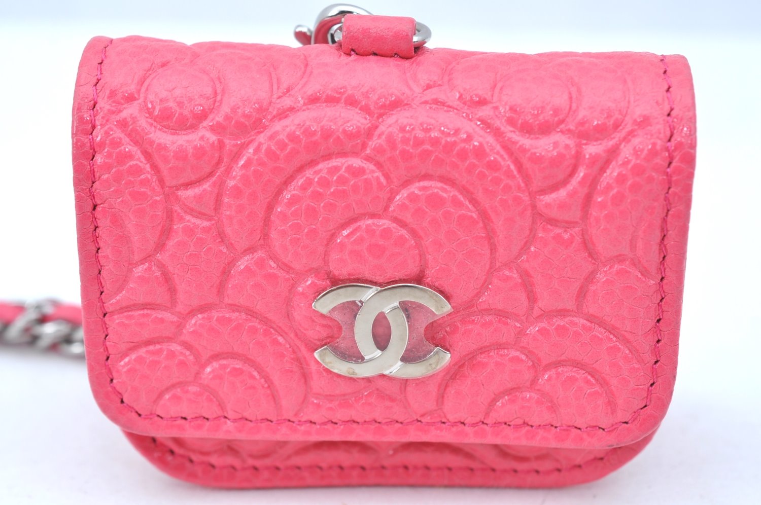 Authentic CHANEL Caviar Skin Camellia CC Logo Air Pods Case Pink Box K5494