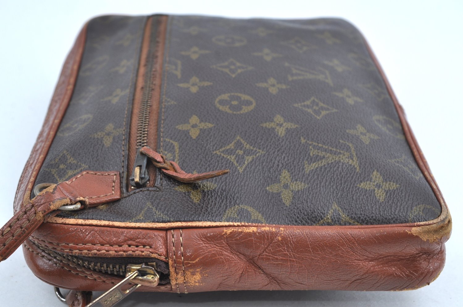 Authentic Louis Vuitton Monogram Pochette Sport Clutch Hand Bag Old Model K5503