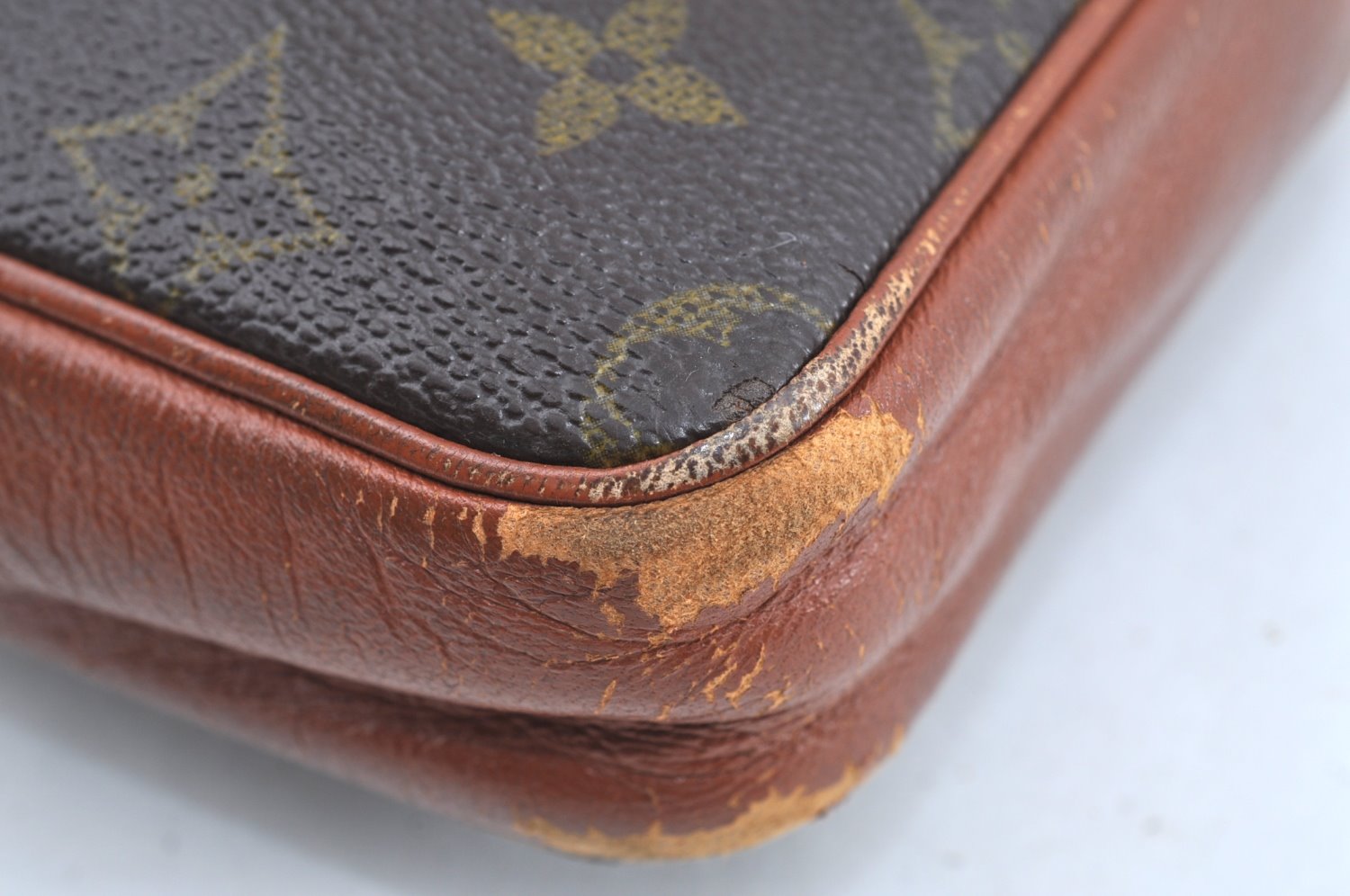 Authentic Louis Vuitton Monogram Pochette Sport Clutch Hand Bag Old Model K5503